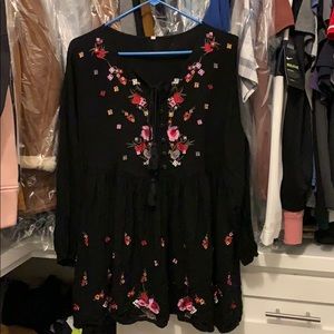 ❤️Black long sleeve embroidered dress.❤️